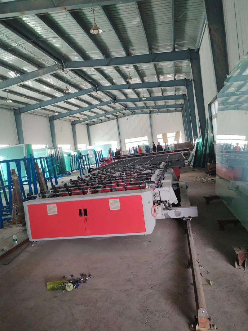 伊犁宇科商貿中空玻璃生產線與鋼化車間現場探訪